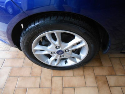 Ford Fiesta 1.4 3 porte Bz.- GPL (14)