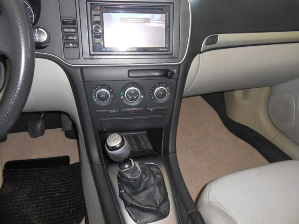 Saab 9-3 Cabrio 1.9 TiD 16V DPF Vector (10)