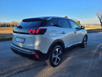 Peugeot 3008 BlueHDi 130 S&S EAT8 GT Line (4)