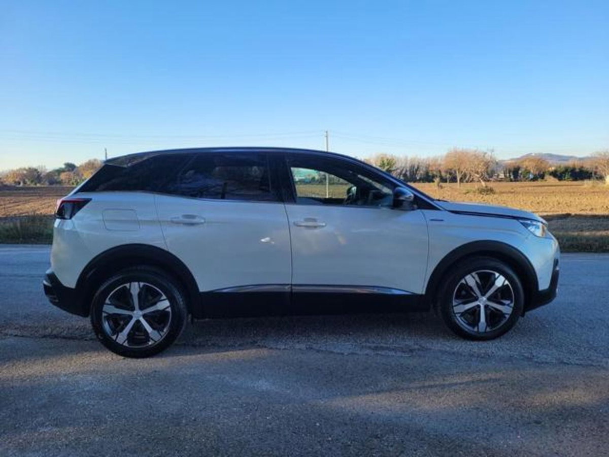 Peugeot 3008 BlueHDi 130 S&S EAT8 GT Line (5)