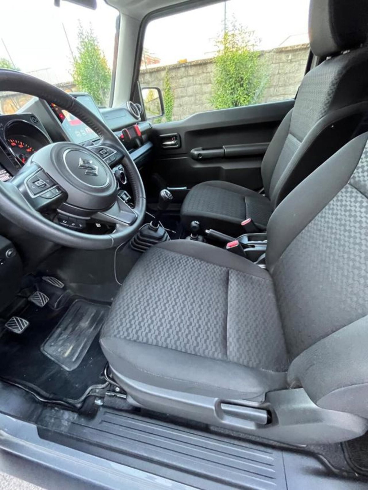 Suzuki Jimny 1.5 5MT Top (11)