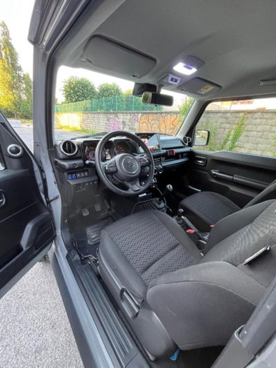 Suzuki Jimny 1.5 5MT Top (9)