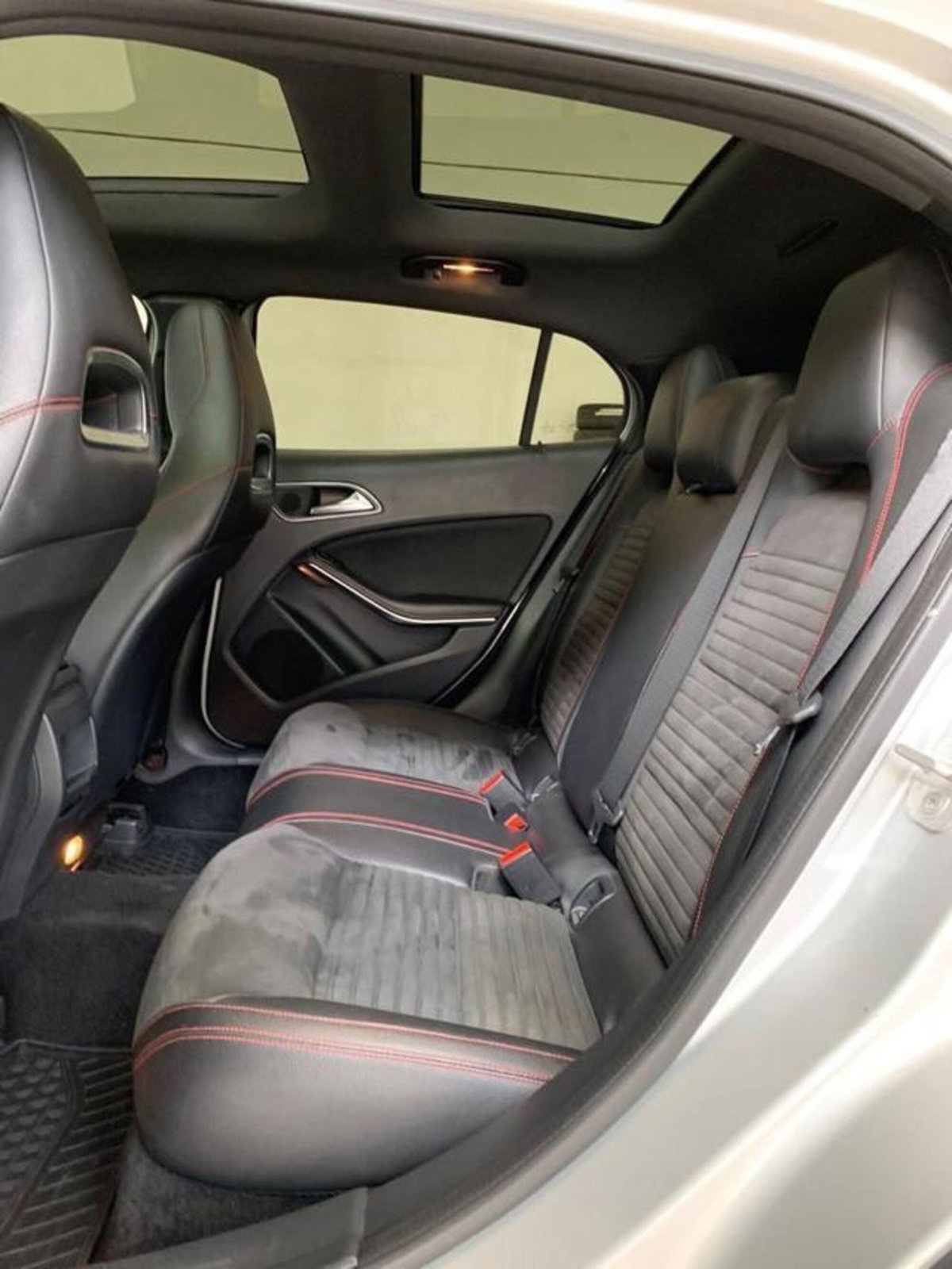 Mercedes-Benz GLA SUV 220 d Automatic 4Matic Premium (11)