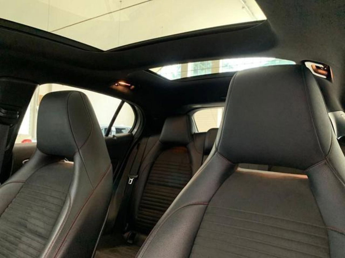 Mercedes-Benz GLA SUV 220 d Automatic 4Matic Premium (13)