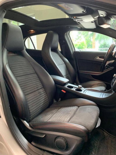 Mercedes-Benz GLA SUV 220 d Automatic 4Matic Premium (14)