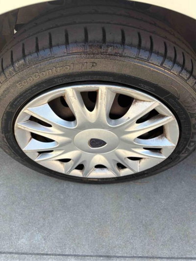Lancia Ypsilon 1.2 69 CV 5 porte GPL Gold Plus (20)
