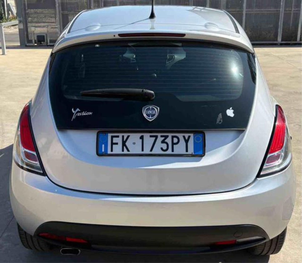 Lancia Ypsilon 1.2 69 CV 5 porte GPL Gold Plus (4)