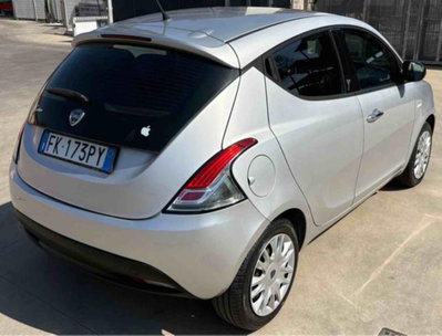 Lancia Ypsilon 1.2 69 CV 5 porte GPL Gold Plus (5)