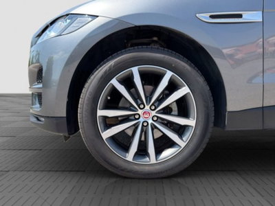 Jaguar F-Pace 2.0 D 180 CV AWD Prestige (16)