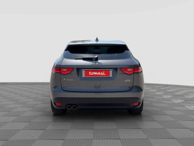 Jaguar F-Pace 2.0 D 180 CV AWD Prestige (4)