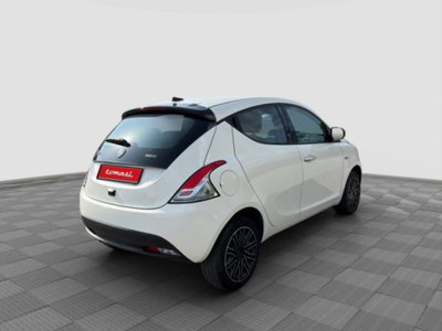 Lancia Ypsilon 1.0 FireFly 5 porte S&S Hybrid Ecochic Gold (5)