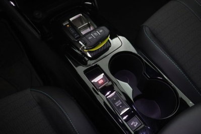 Peugeot 2008 PureTech 130 S&S EAT8 Allure Pack (14)