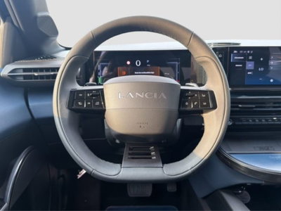 Lancia Ypsilon 1.2 mhev Edizione Cassina e-dct (13)