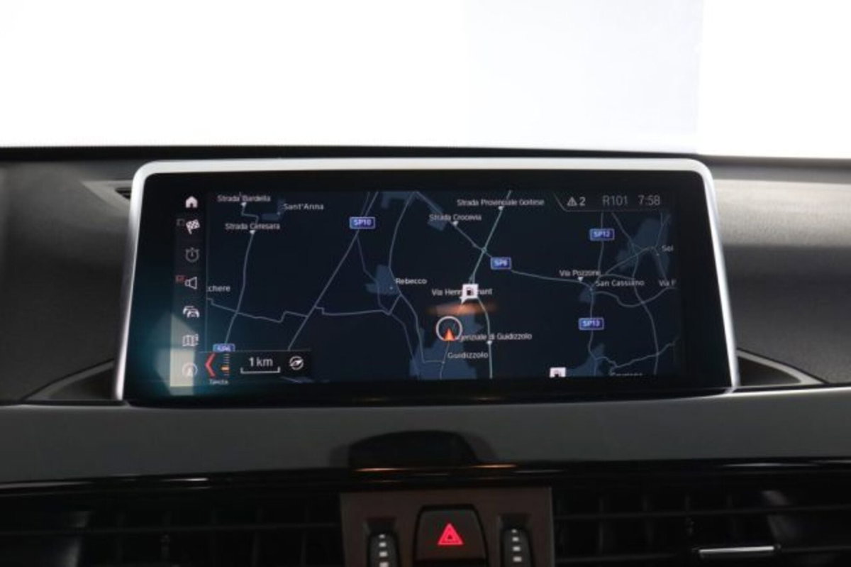 BMW X1 xDrive20d Business Advantage (11)
