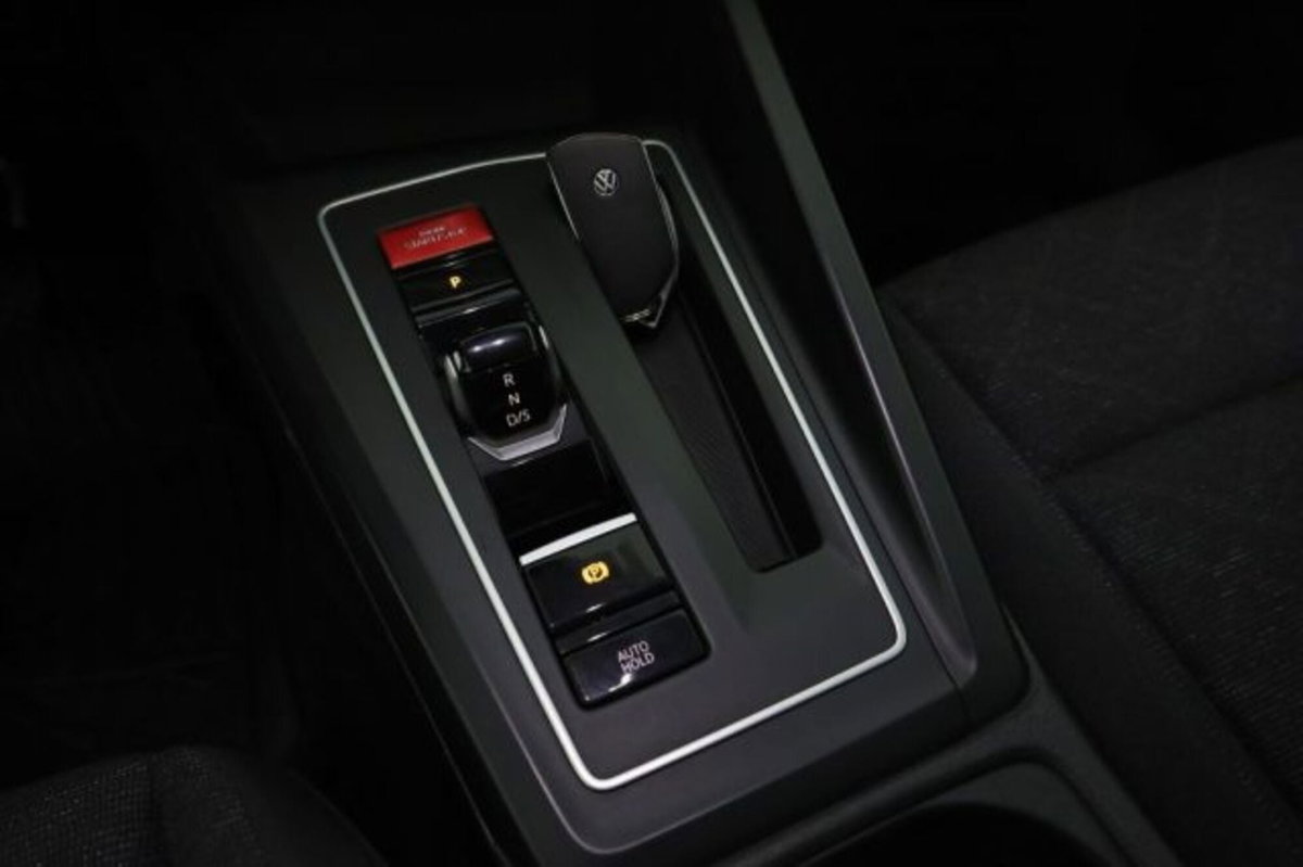 Volkswagen Golf Variant 1.0 eTSI EVO DSG Life (13)
