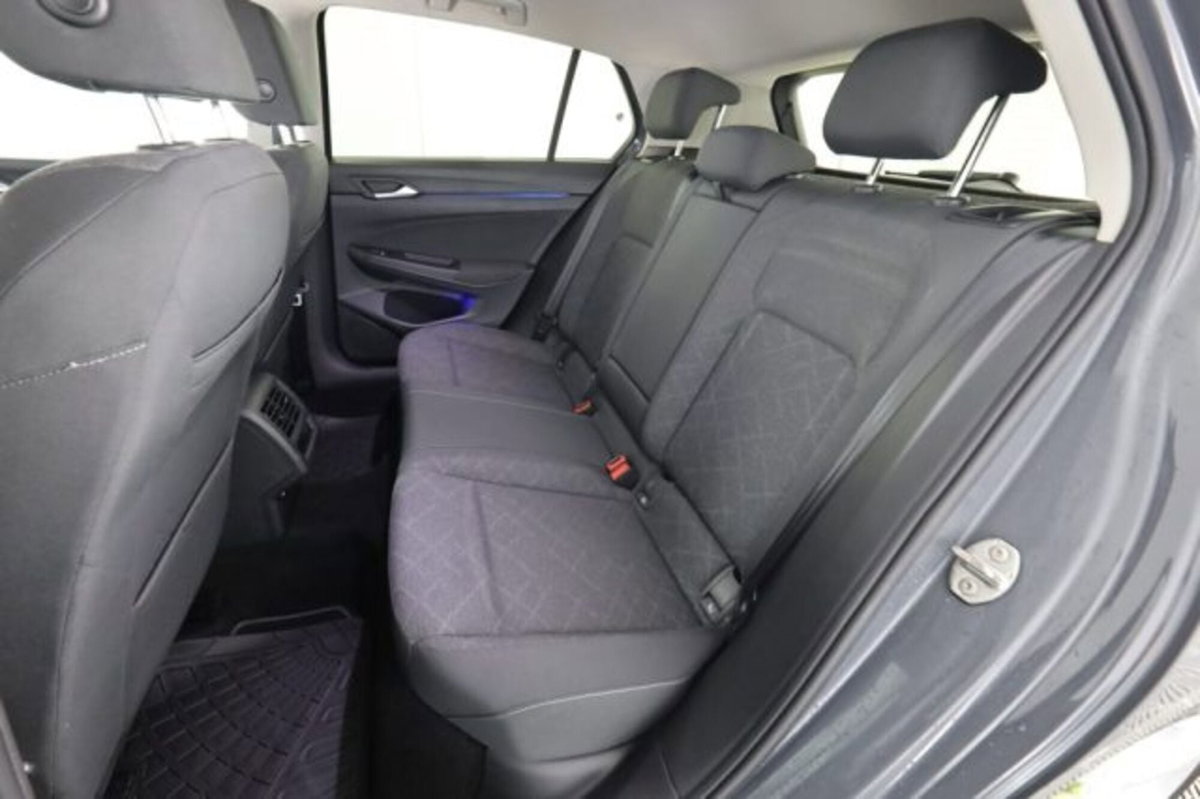 Volkswagen Golf Variant 1.0 eTSI EVO DSG Life (3)