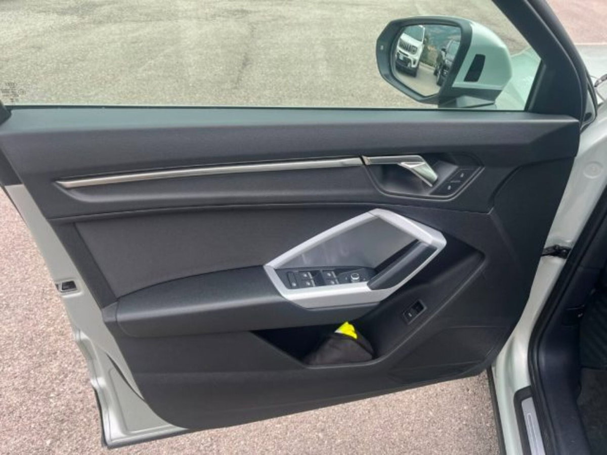 Audi Q3 Sportback 35 TDI S line edition (7)