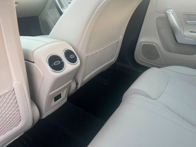 Mercedes-Benz Classe A Sedan 180 d Automatic 4p. Sport (10)