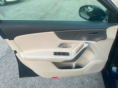 Mercedes-Benz Classe A Sedan 180 d Automatic 4p. Sport (5)