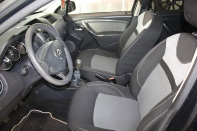 Dacia Duster 1.5 dCi 110CV S&S 4x2 Serie Speciale Lauréate Family (11)