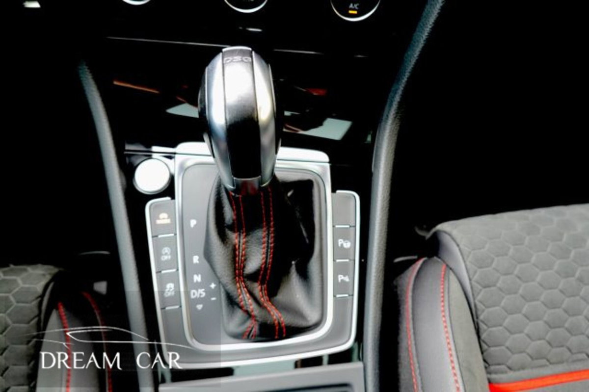 Volkswagen Golf GTI Performance 2.0 245 CV TSI DSG 5p. BMT (12)