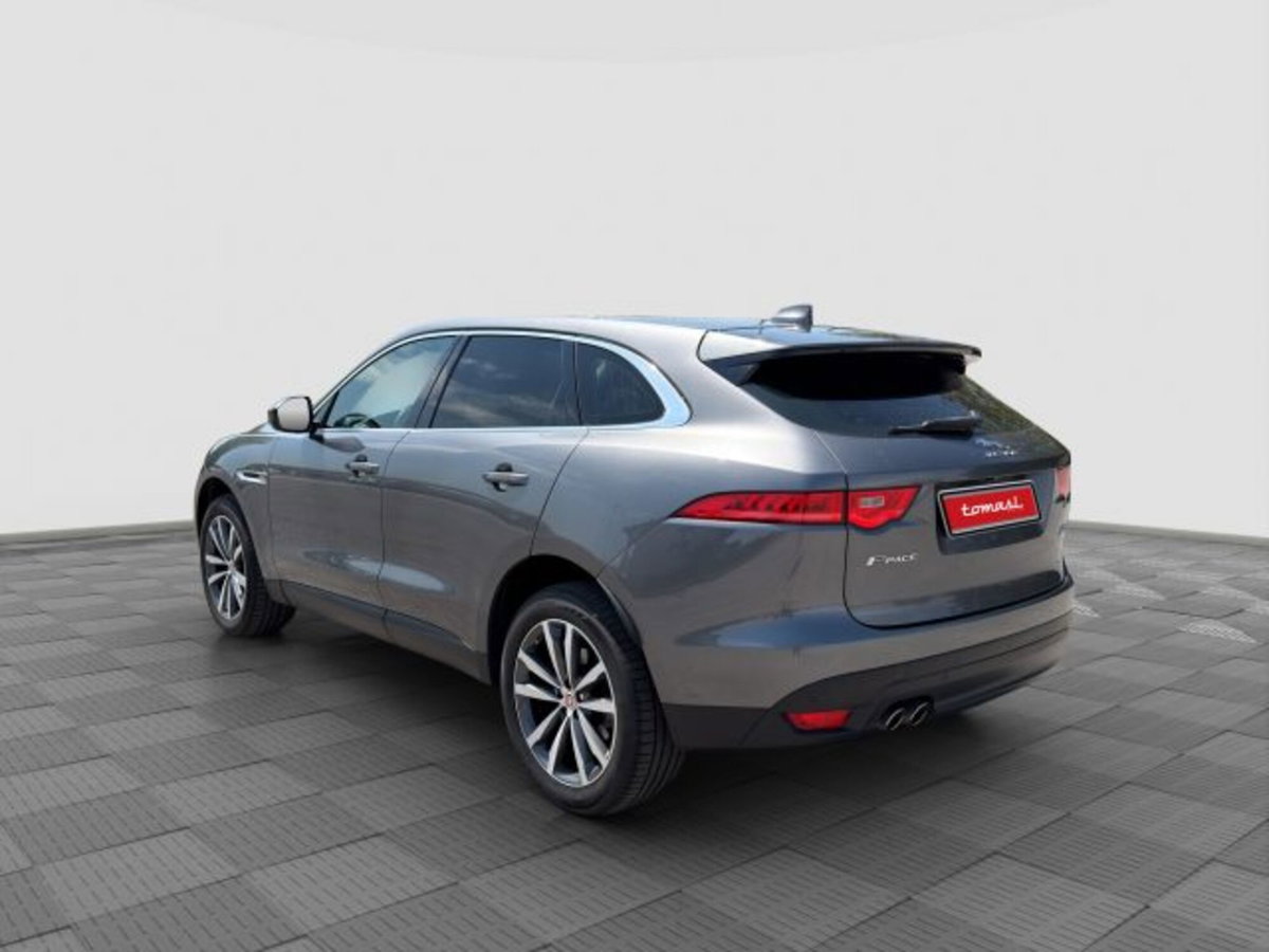 Jaguar F-Pace 2.0 D 180 CV AWD Prestige (3)
