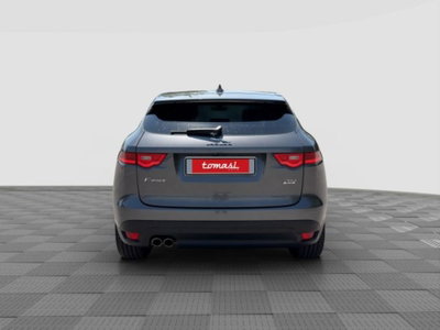 Jaguar F-Pace 2.0 D 180 CV AWD Prestige (4)