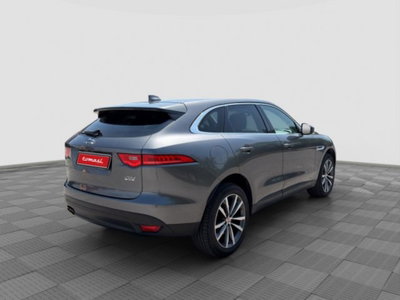 Jaguar F-Pace 2.0 D 180 CV AWD Prestige (5)