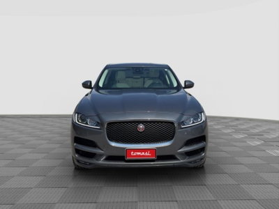 Jaguar F-Pace 2.0 D 180 CV AWD Prestige (8)
