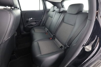 Mercedes-Benz CLA Shooting Brake 180 d Automatic Shooting Brake Business (3)