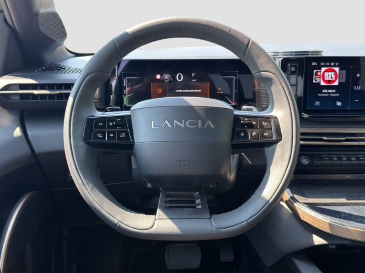 Lancia Ypsilon 1.2 LX 100cv (13)