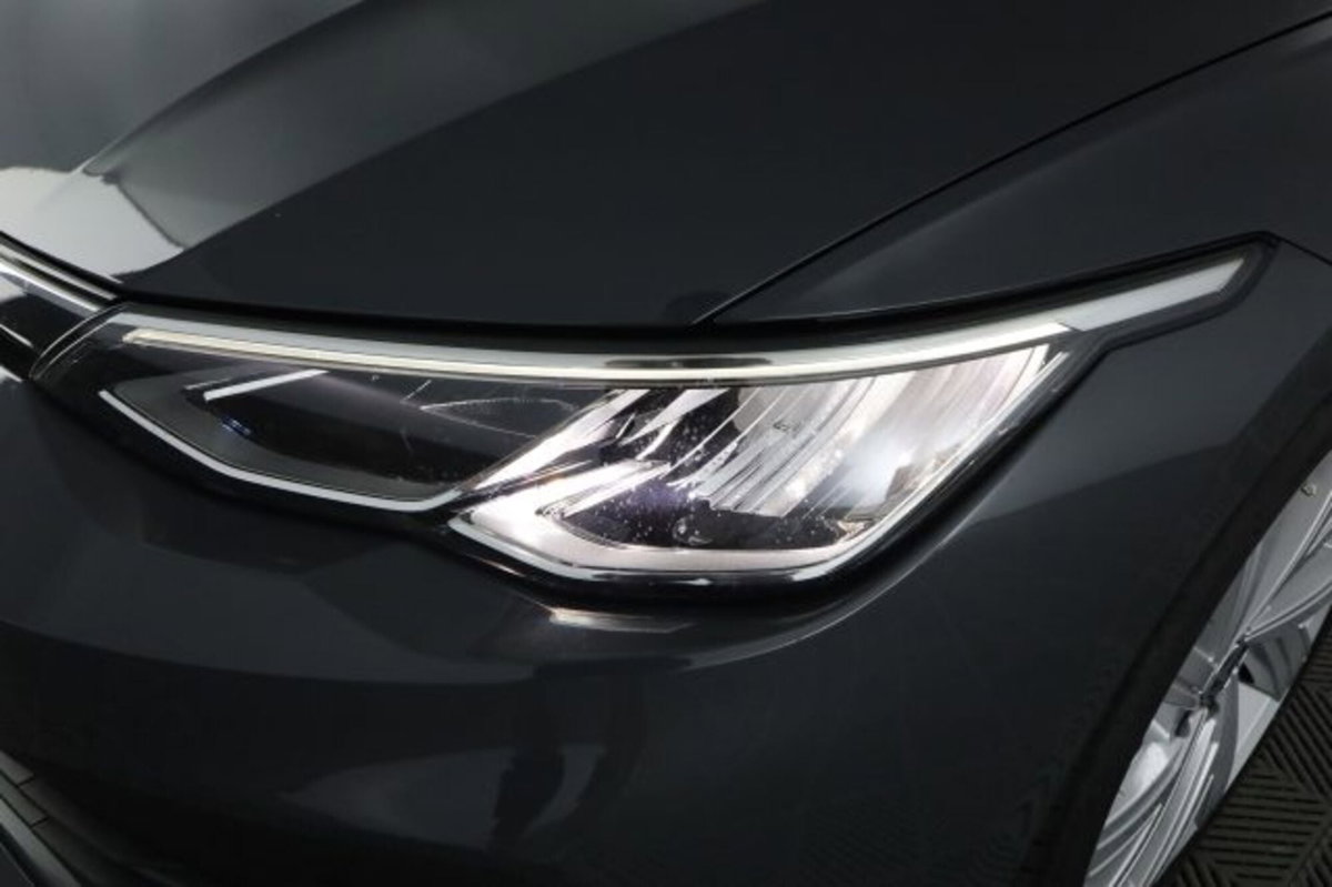 Volkswagen Golf Variant 1.0 eTSI EVO DSG Life (9)