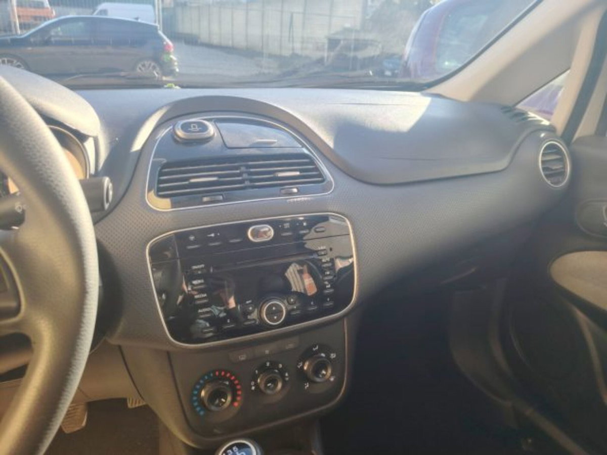 Fiat Punto Evo 1.4 5 porte S&S Active (11)