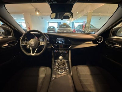 Alfa Romeo Giulia 2.2 Turbodiesel 160 CV (10)
