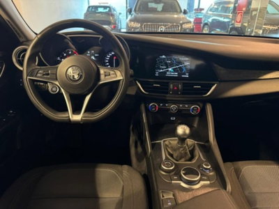 Alfa Romeo Giulia 2.2 Turbodiesel 160 CV (11)