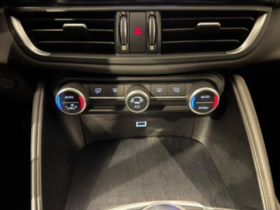 Alfa Romeo Giulia 2.2 Turbodiesel 160 CV (15)
