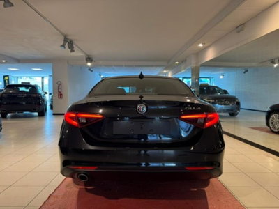 Alfa Romeo Giulia 2.2 Turbodiesel 160 CV (7)