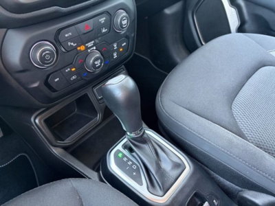Jeep Renegade 1.5 Turbo T4 MHEV Limited (8)