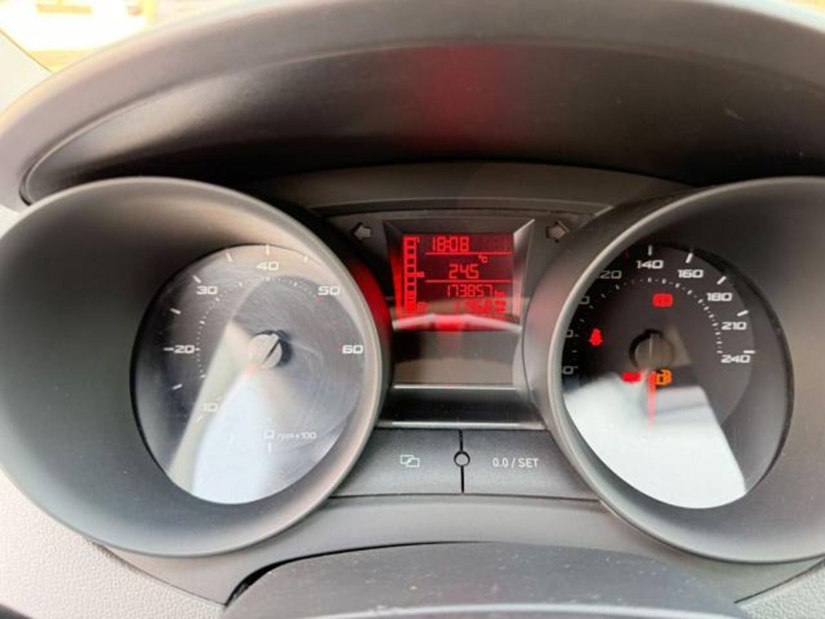 SEAT Ibiza 1.2 TDI CR 5 porte Style (16)