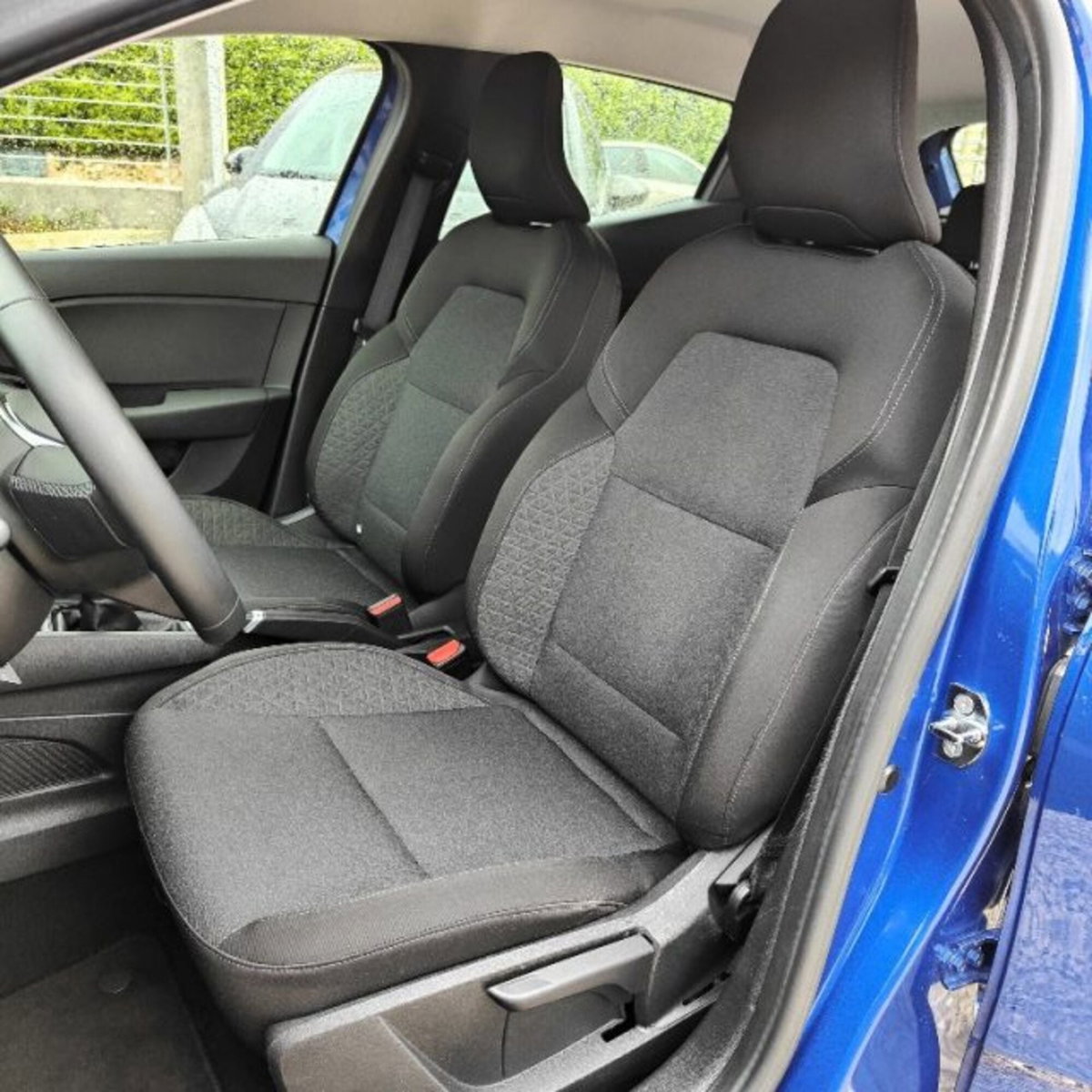 Renault Clio TCe 90 CV 5 porte Equilibre (4)