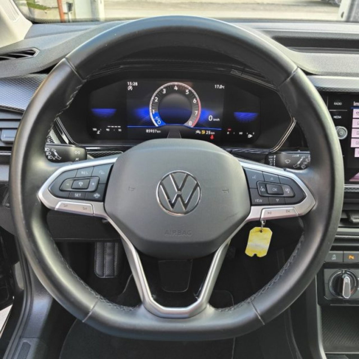 Volkswagen T-Cross 1.0 TSI Style BMT (10)