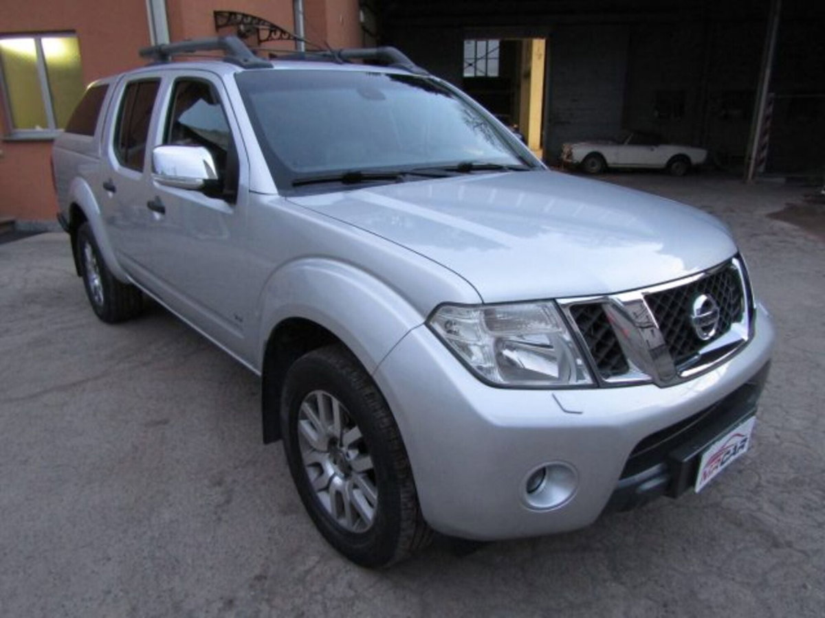 Nissan Navara 3.0 dCi 4 porte Double Cab LE V6 (3)