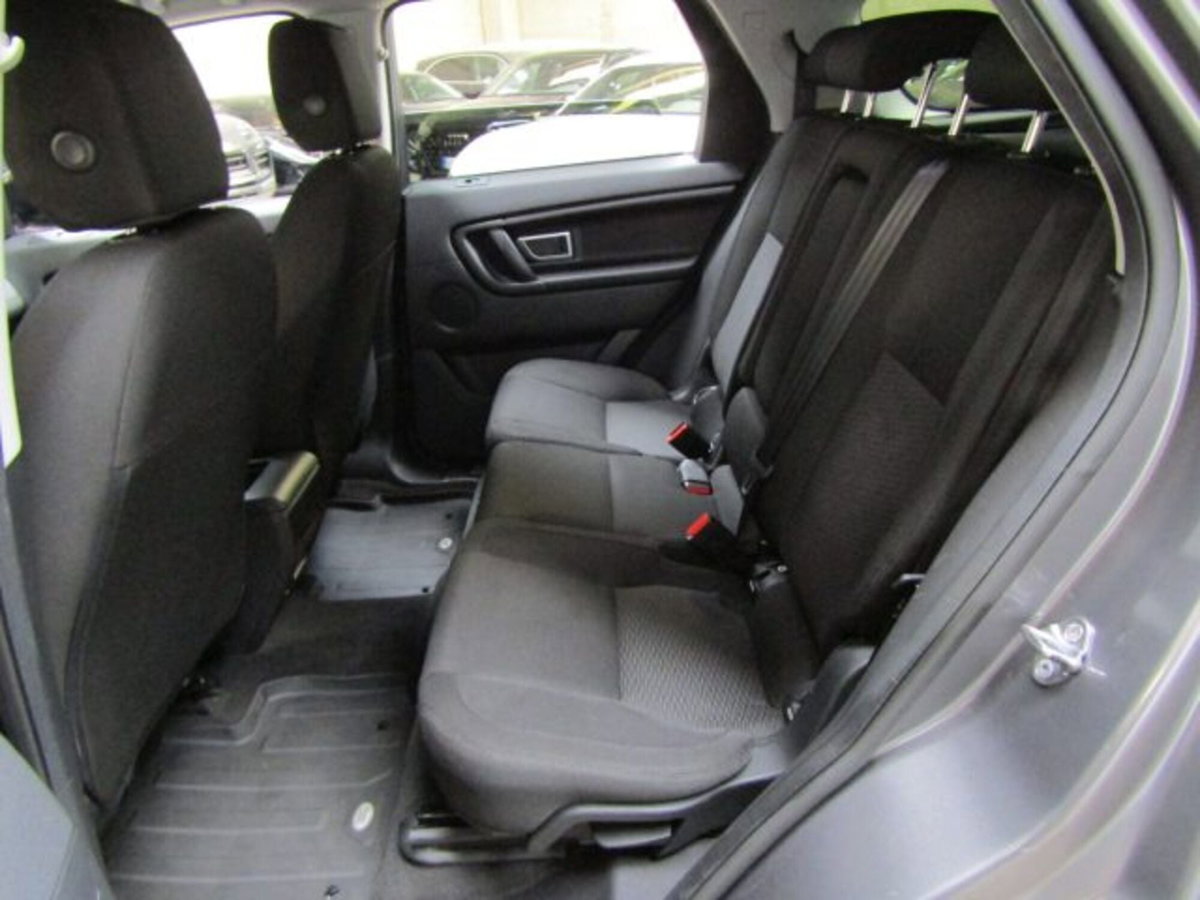 Land Rover Discovery Sport 2.0 TD4 150 CV SE (11)