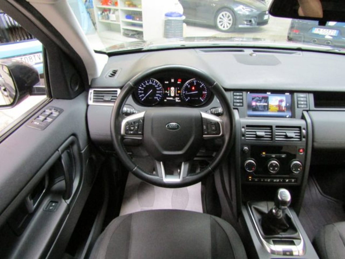 Land Rover Discovery Sport 2.0 TD4 150 CV SE (19)