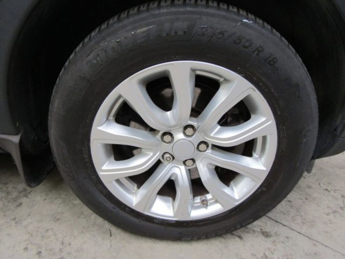 Land Rover Discovery Sport 2.0 TD4 150 CV SE (4)