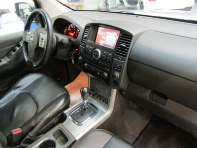 Nissan Navara 3.0 dCi 4 porte Double Cab LE V6 (17)