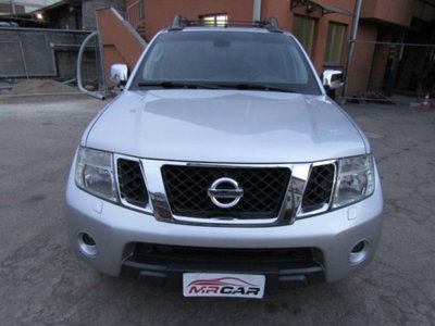 Nissan Navara 3.0 dCi 4 porte Double Cab LE V6 (2)