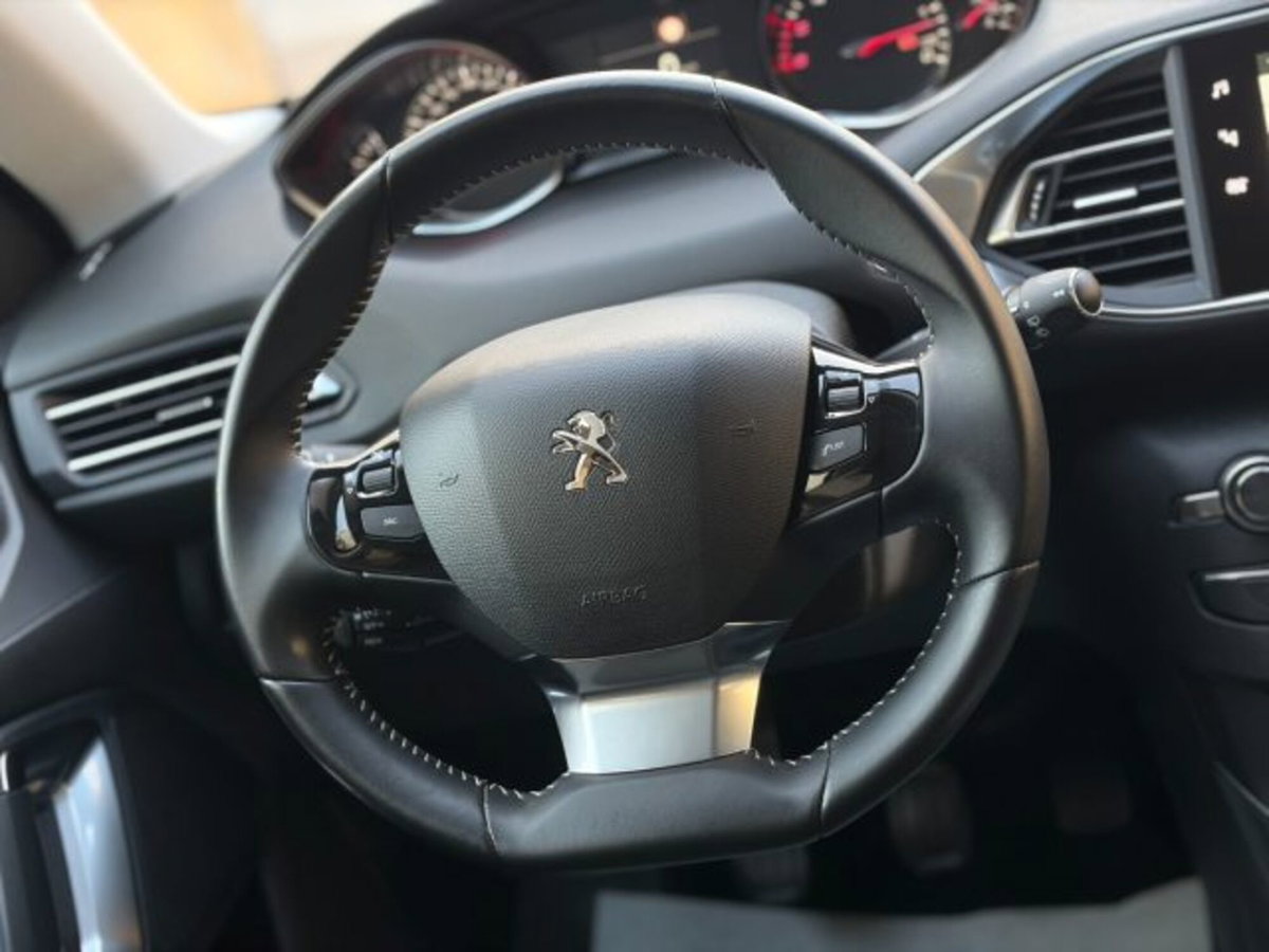 Peugeot 308 SW BlueHDi 120 S&S EAT6 GT Line (14)