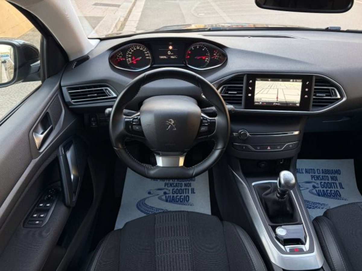 Peugeot 308 SW BlueHDi 120 S&S EAT6 GT Line (19)
