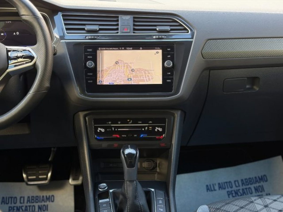 Volkswagen Tiguan 2.0 tdi R-Line 150cv dsg (13)